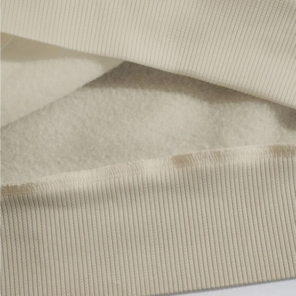 SHEIN East Hamptons Cream Sweatshirt - Picture 3 of 3